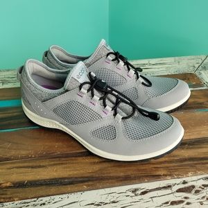 🌻SALE🌻 Ecco gray slip on Tennis Shoes